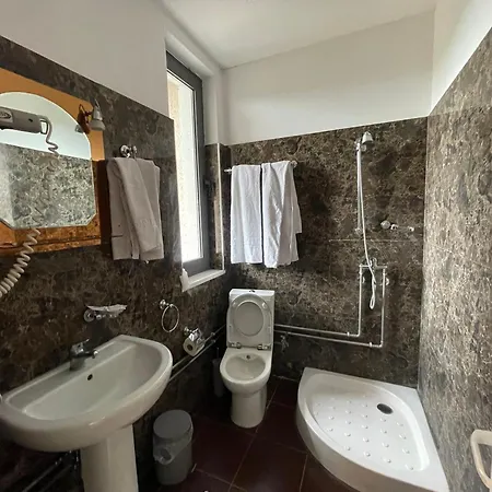 Hotel Kthella